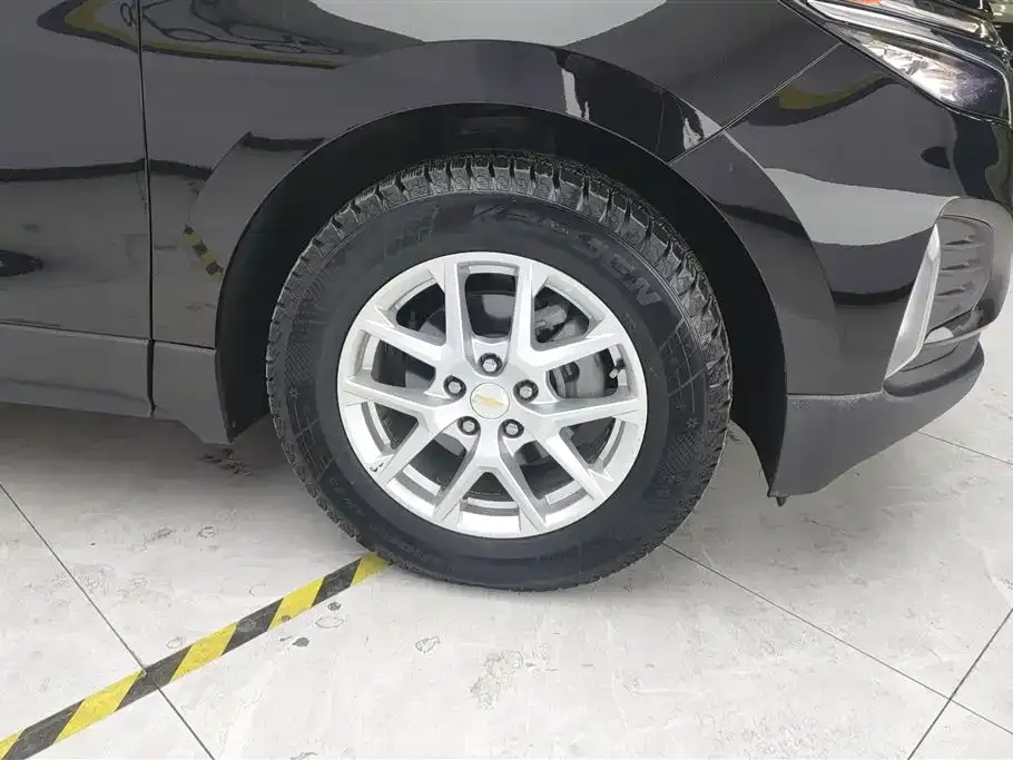 Chevrolet Equinox 2022 из CN, фото 5