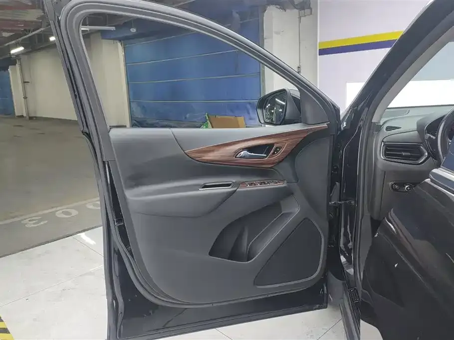 Chevrolet Equinox 2022 из CN, фото 7