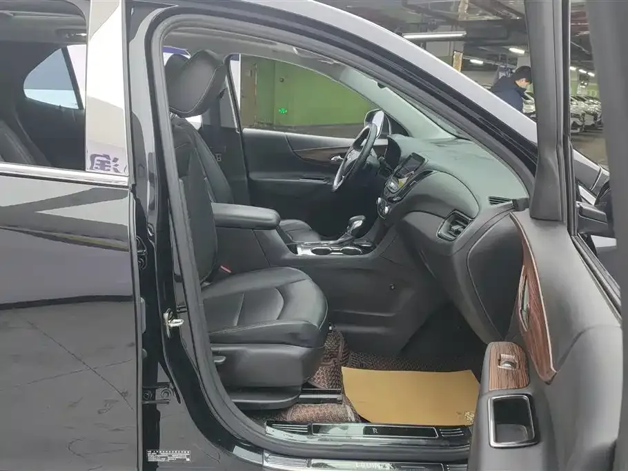 Chevrolet Equinox 2022 из CN, фото 4