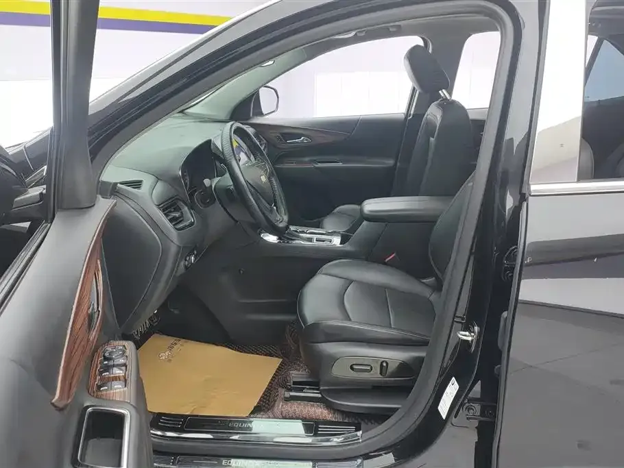 Chevrolet Equinox 2022 из CN, фото 8