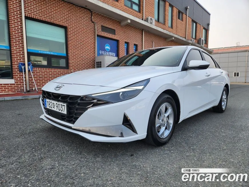 Hyundai AVANTE — фото 1