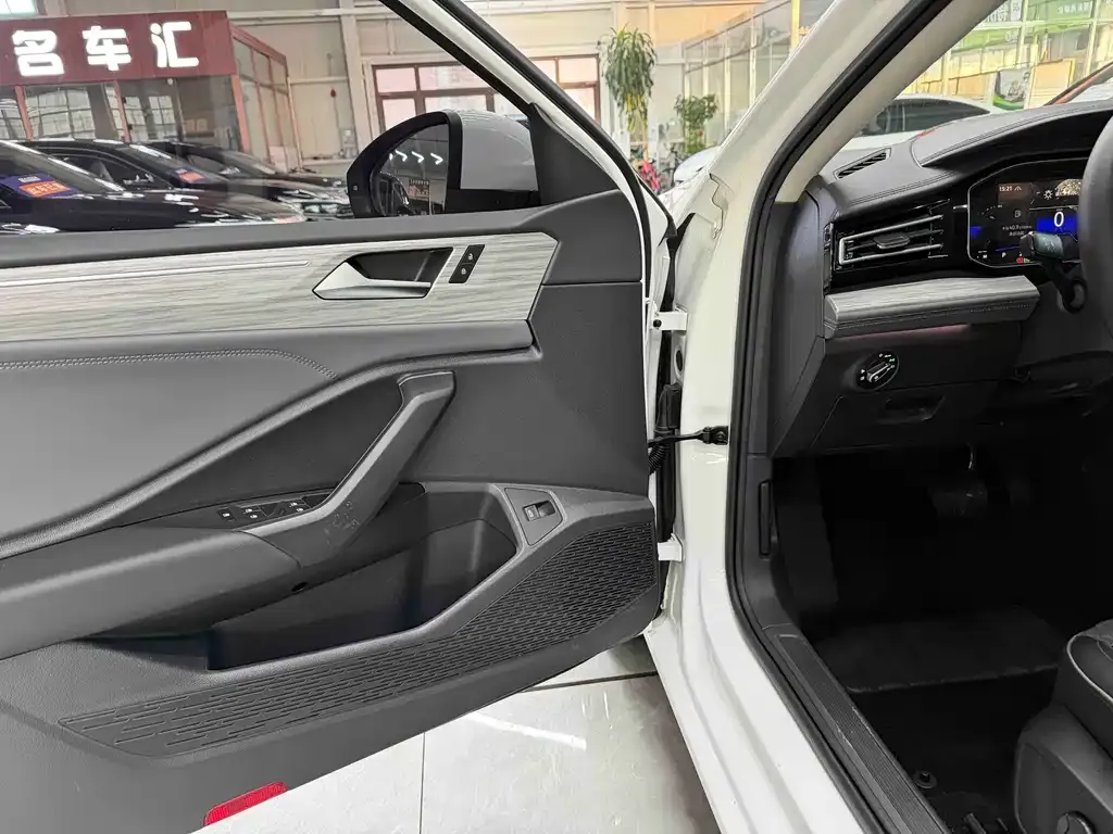 Volkswagen Sagitar 2022 из CN, фото 7