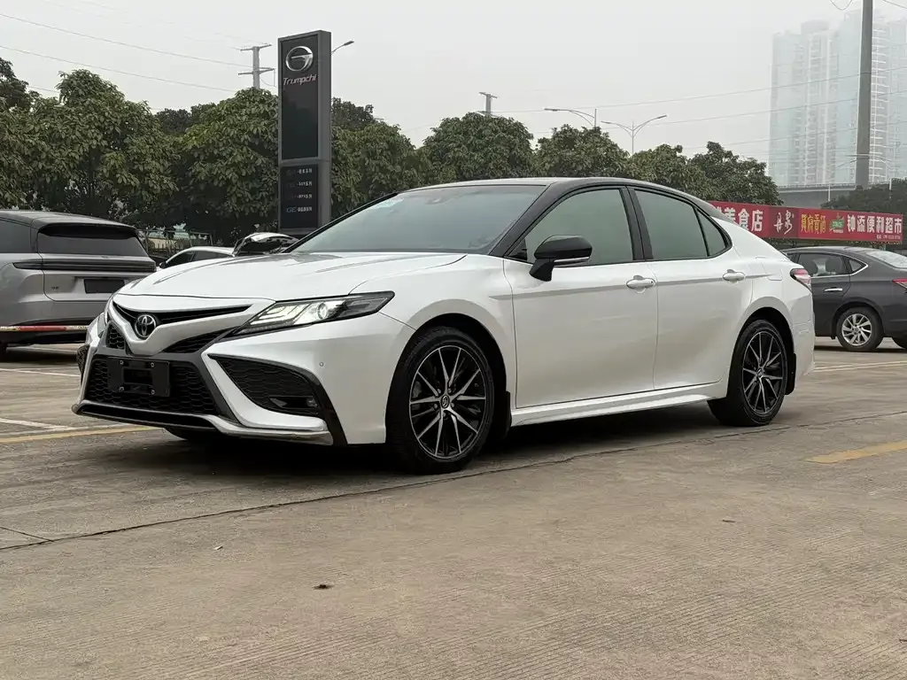 Toyota Camry 2021 из CN, фото 1