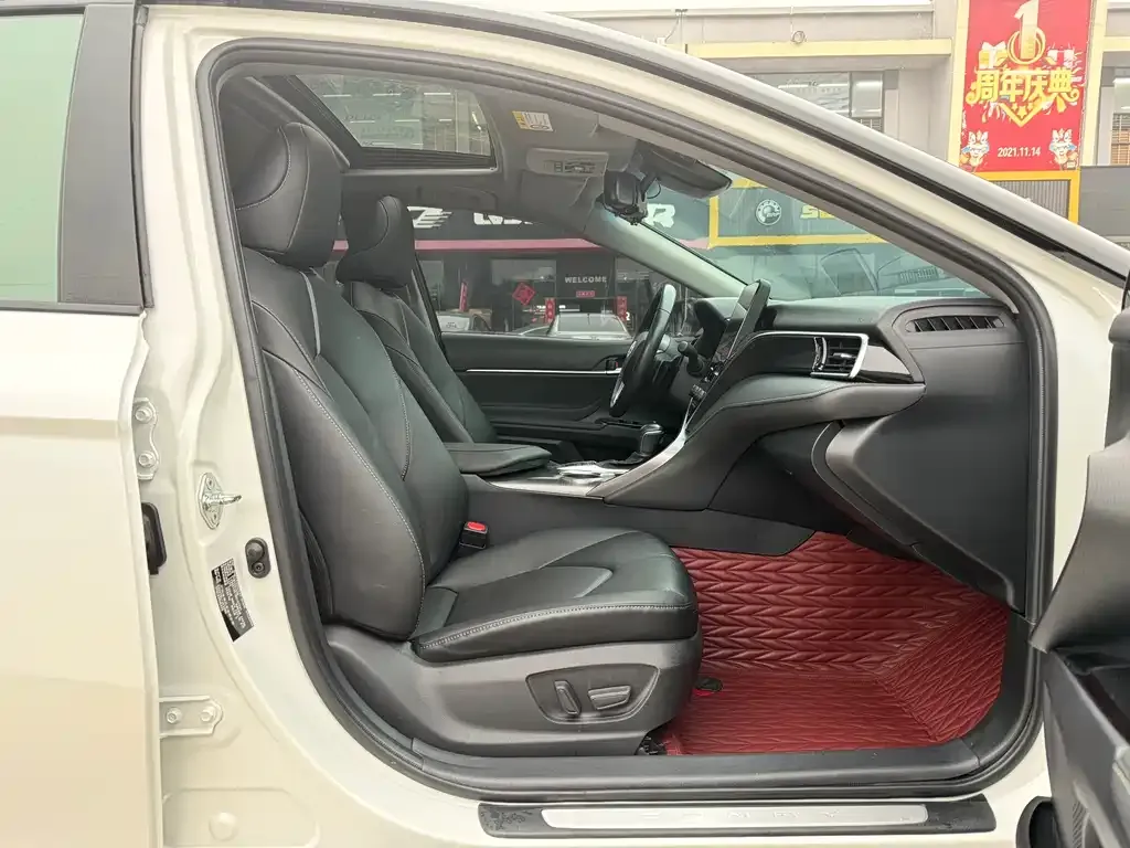 Toyota Camry 2021 из CN, фото 9