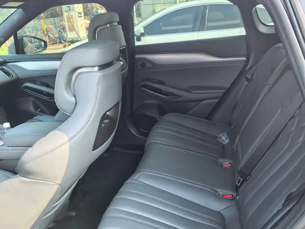 BYD L EV 2025 из CN, фото 4