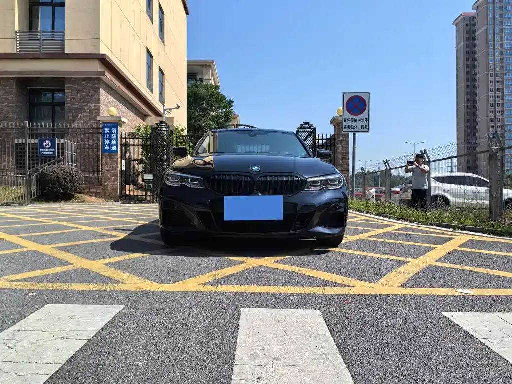 BMW 3 Series 2021 из CN, фото 9
