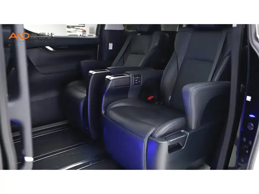 Toyota Vellfire — фото 10