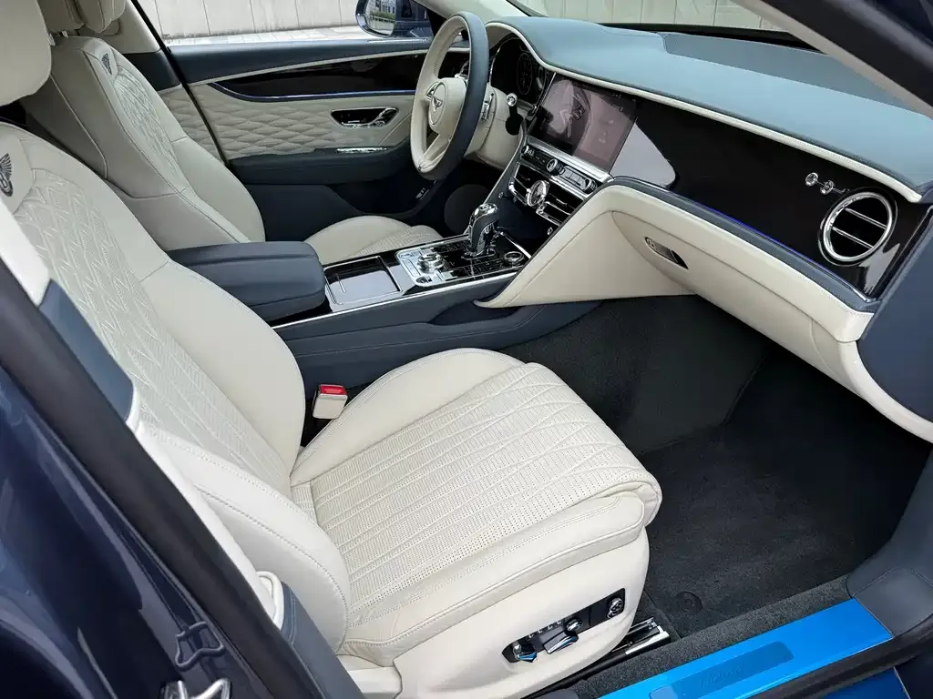 Bentley Flying Spur PHEV 2022 из CN, фото 8