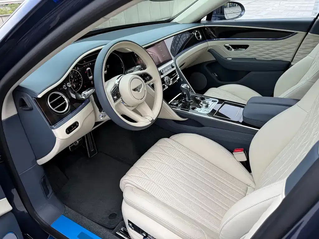 Bentley Flying Spur PHEV 2022 из CN, фото 5