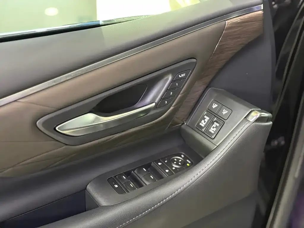 Toyota Alphard 2026 из CN, фото 3