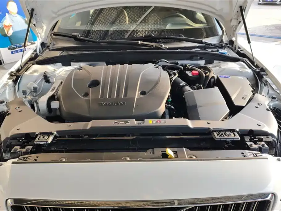 Volvo S60 2026 из CN, фото 7