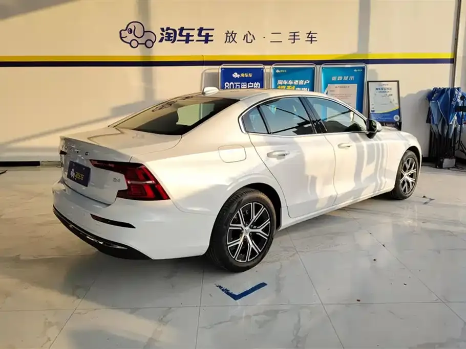 Volvo S60 2026 из CN, фото 9