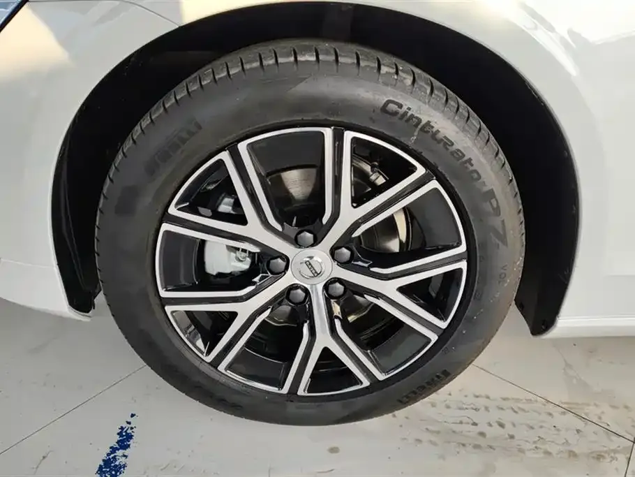 Volvo S60 2026 из CN, фото 2