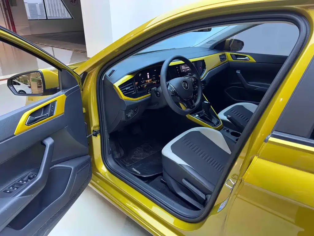 Volkswagen Polo 2023 из CN, фото 6