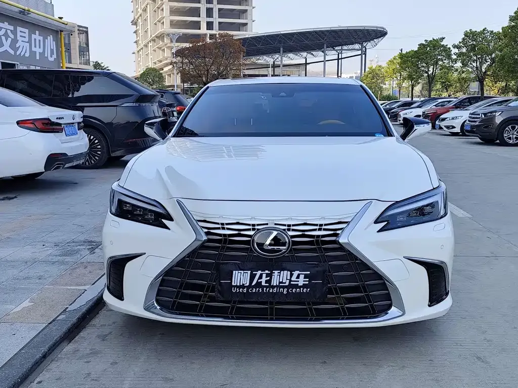 Lexus ES — фото 2