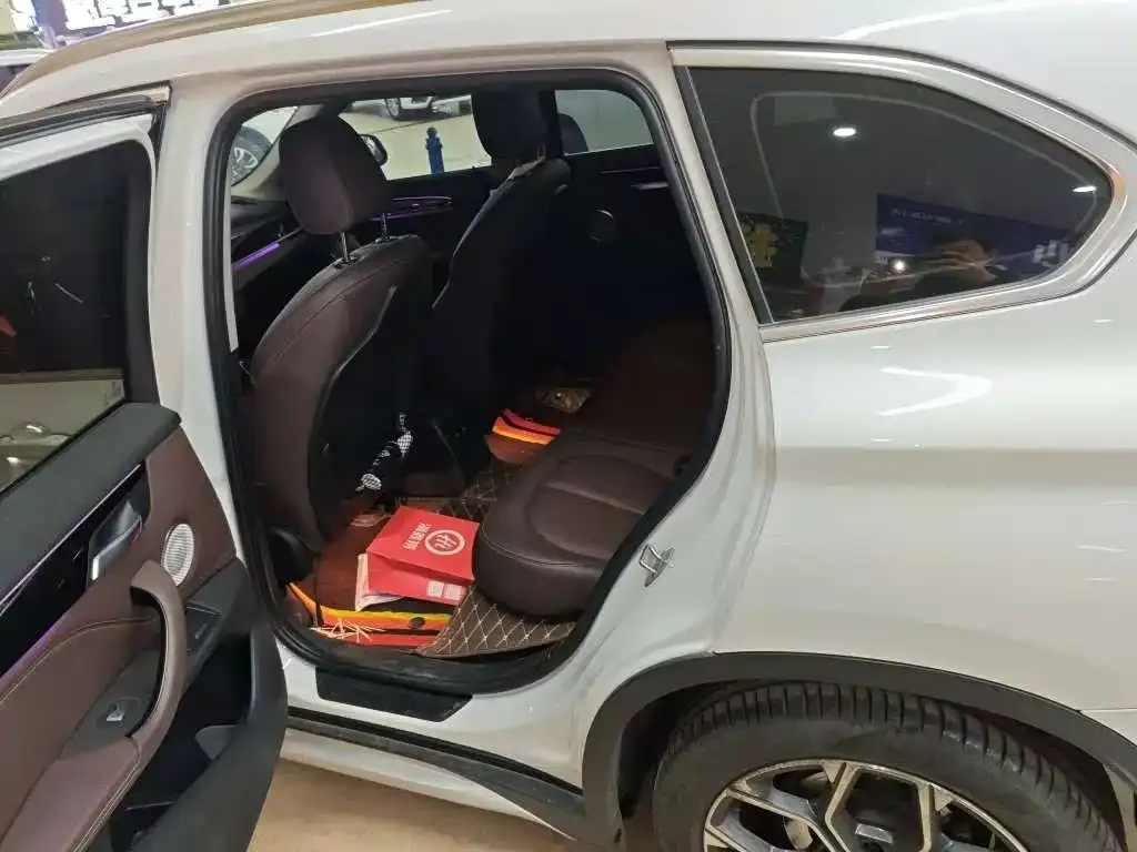 BMW X1 2021 из CN, фото 3