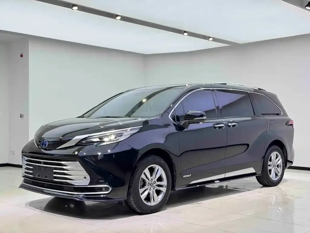 Toyota Sienna 2022 из CN, фото 1