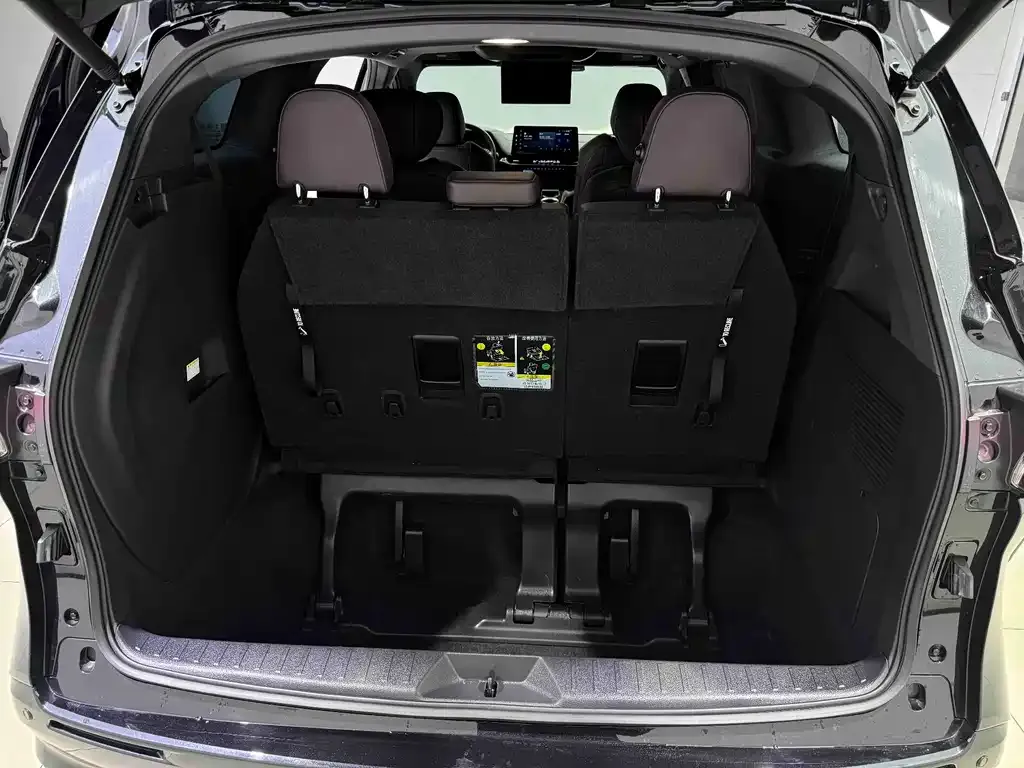 Toyota Sienna 2022 из CN, фото 10