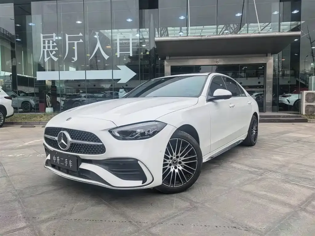 Mercedes-Benz C-Class — фото 1