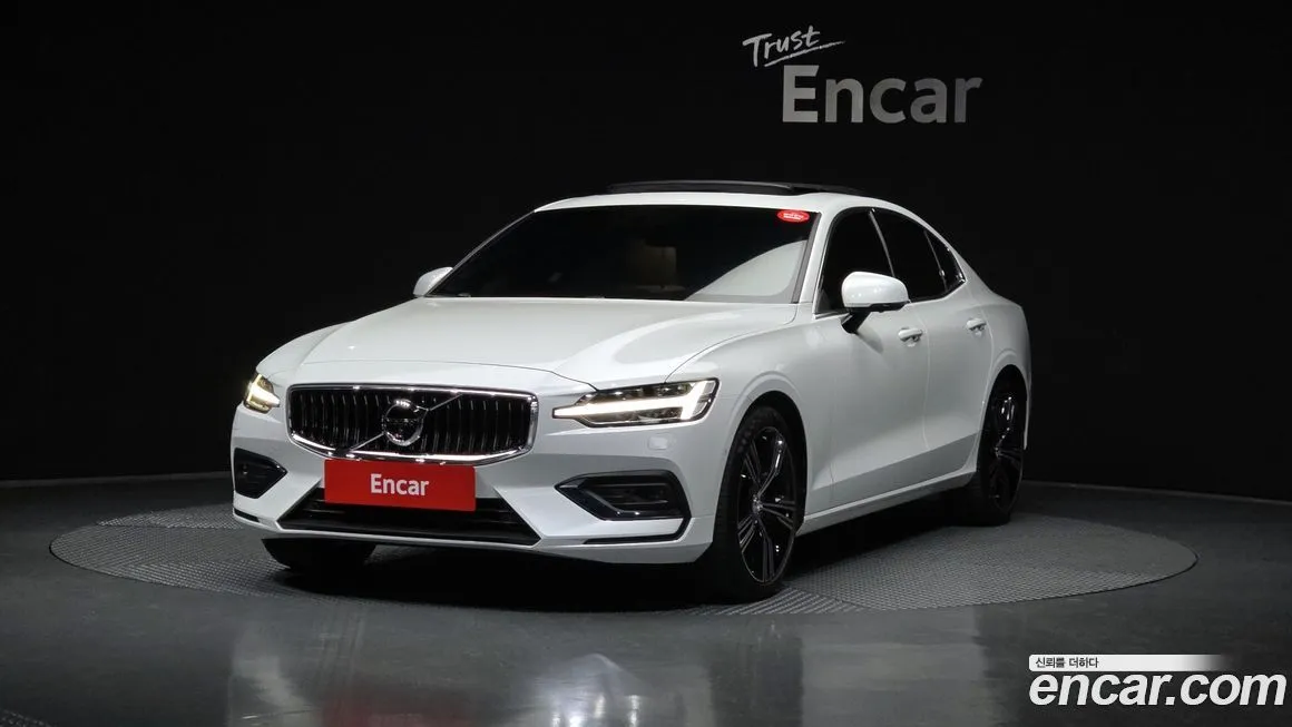 Volvo S60 — фото 1