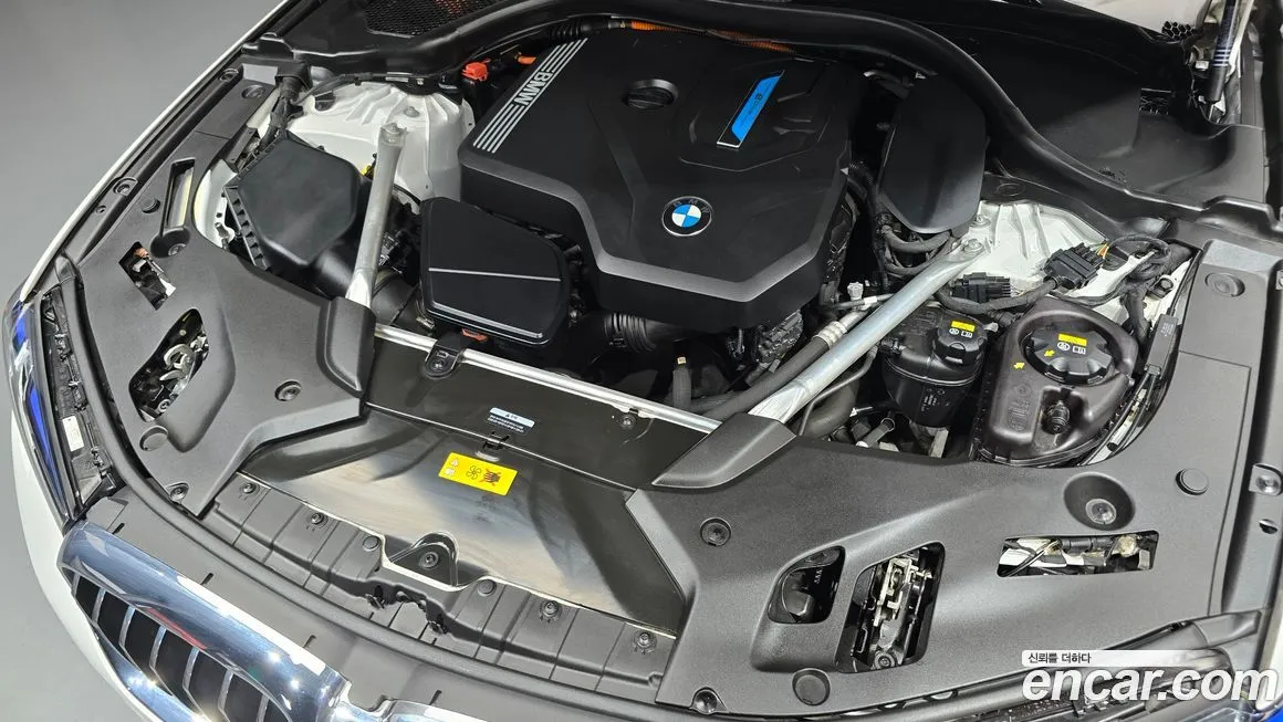 BMW 5-Series 2022 из KR, фото 9