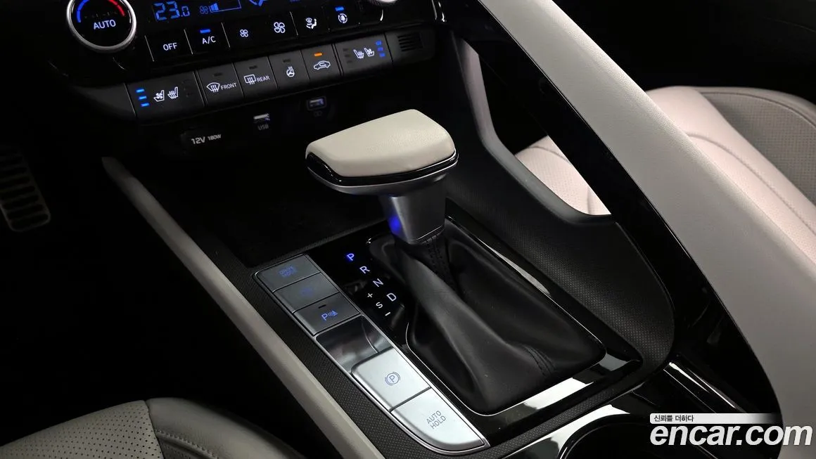 Hyundai AVANTE — фото 3