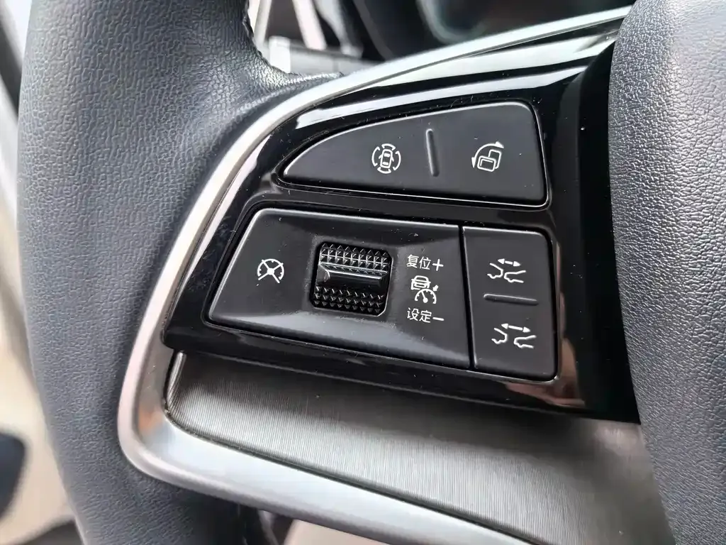 BYD PLUS New Energy — фото 10