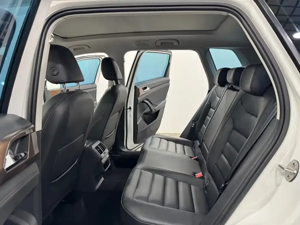 Volkswagen Tharu 2021 из CN, фото 3