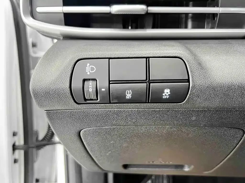 Hyundai Elantra 2023 из CN, фото 10
