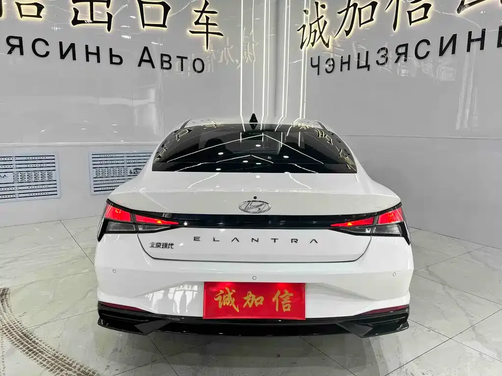 Hyundai Elantra 2023 из CN, фото 3