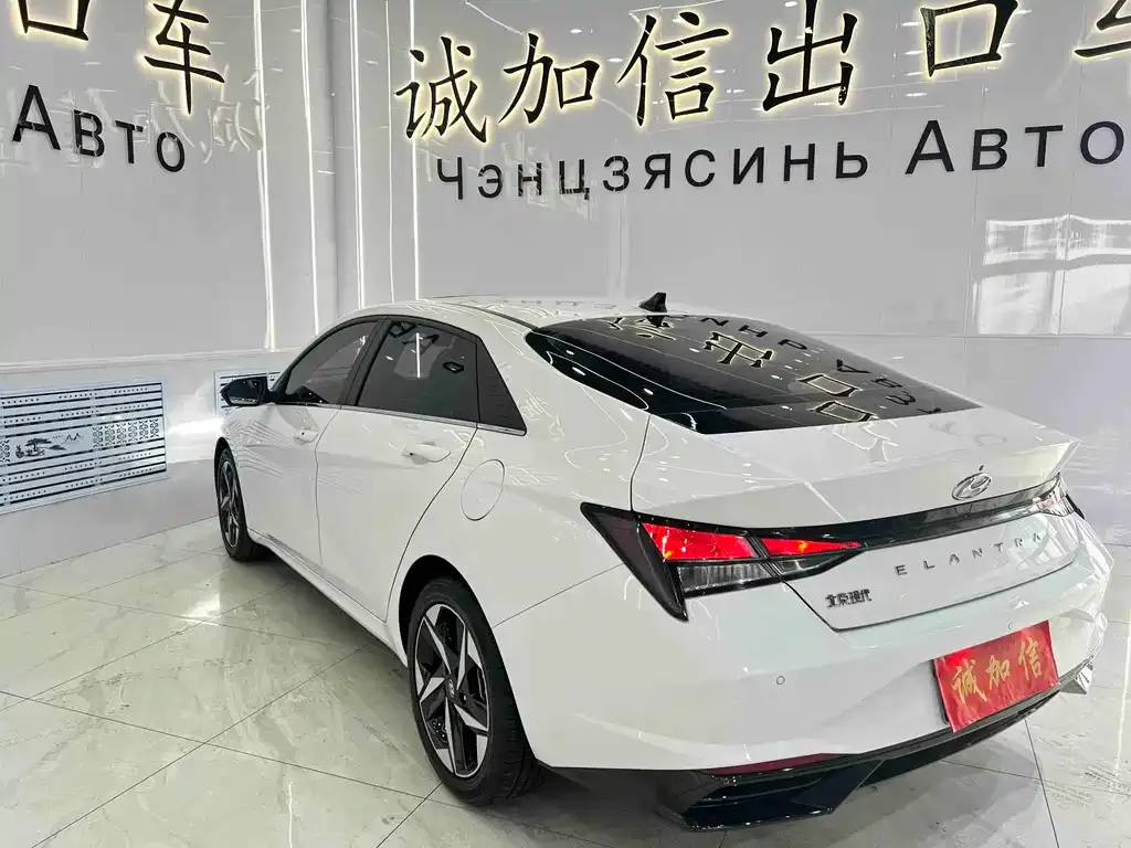 Hyundai Elantra 2023 из CN, фото 7