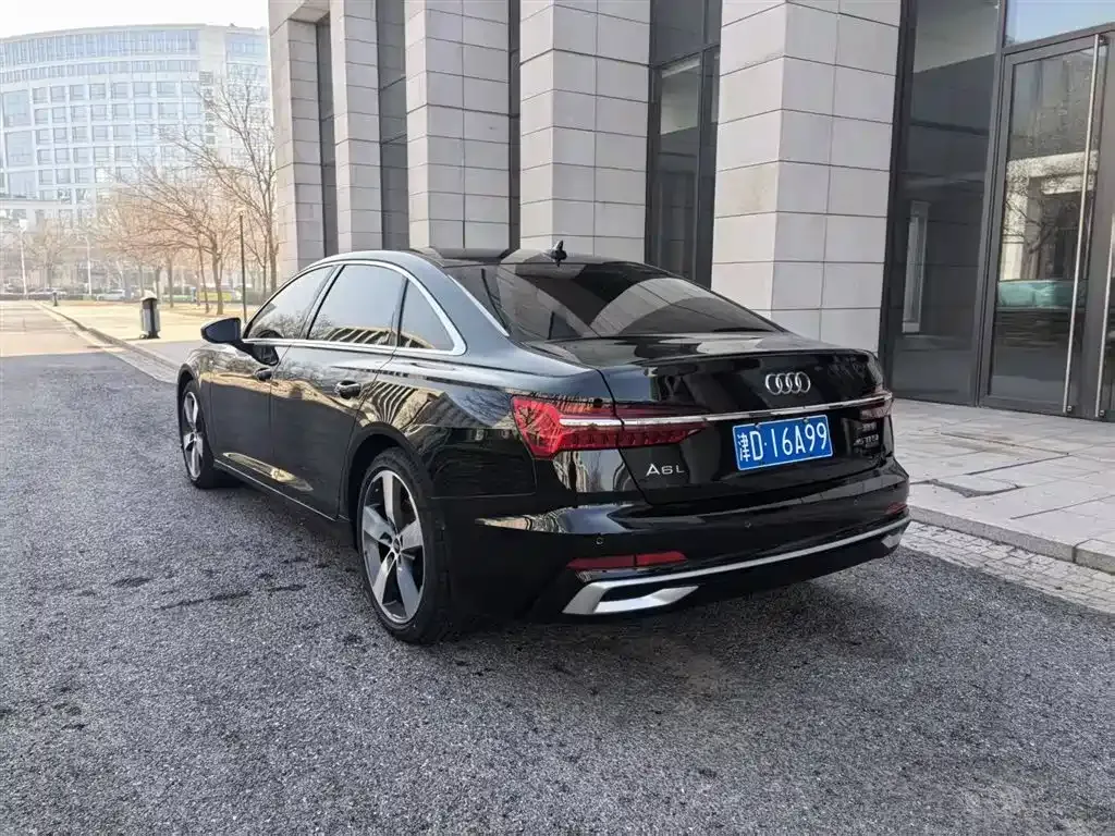 Audi A6L 2023 из CN, фото 5