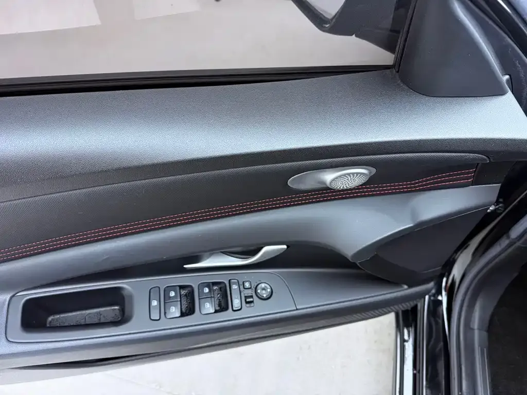 Hyundai Elantra 2022 из CN, фото 5