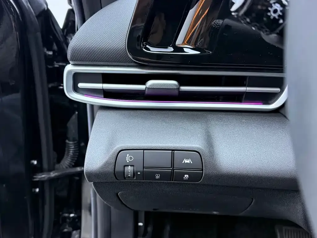 Hyundai Elantra 2022 из CN, фото 8