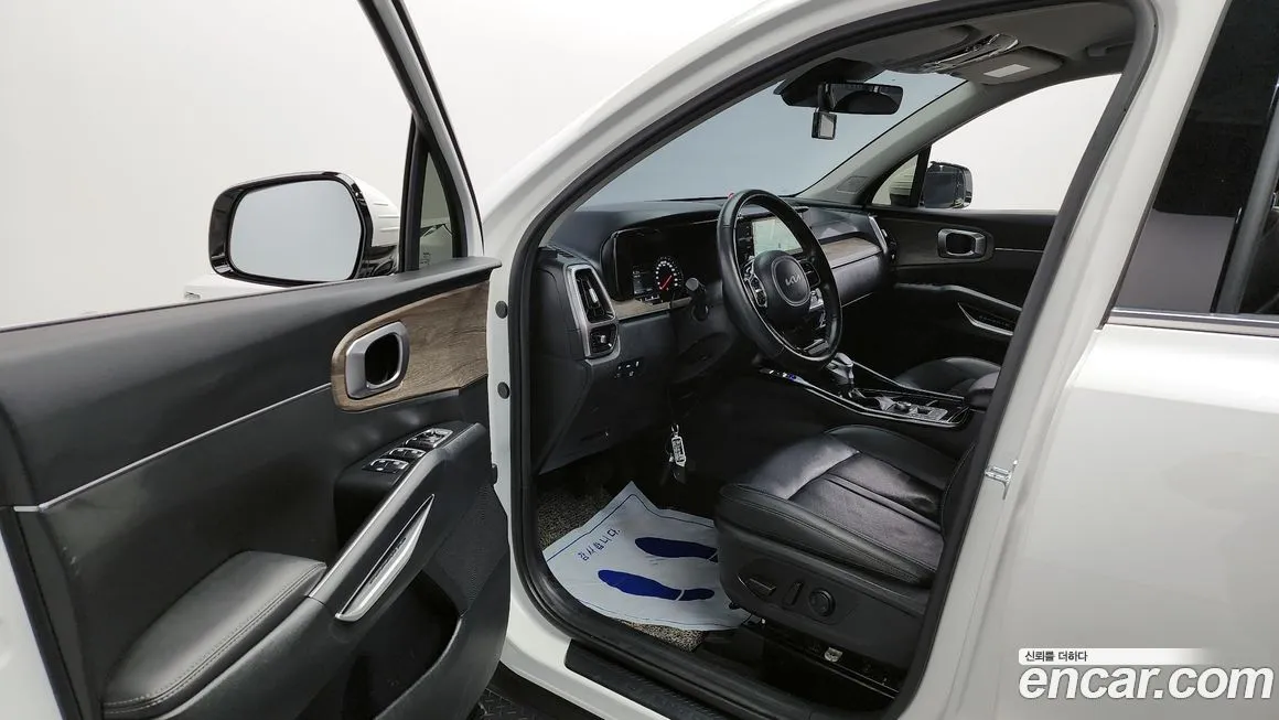 Kia Sorento — фото 9