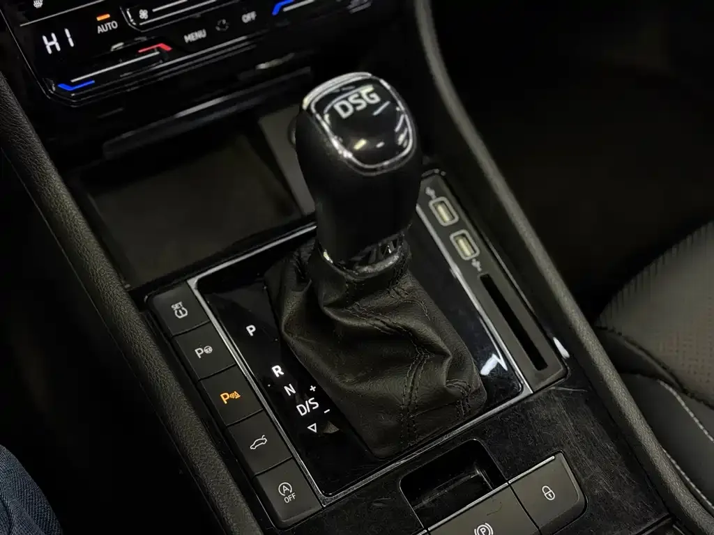 Skoda Superb 2025 из CN, фото 7