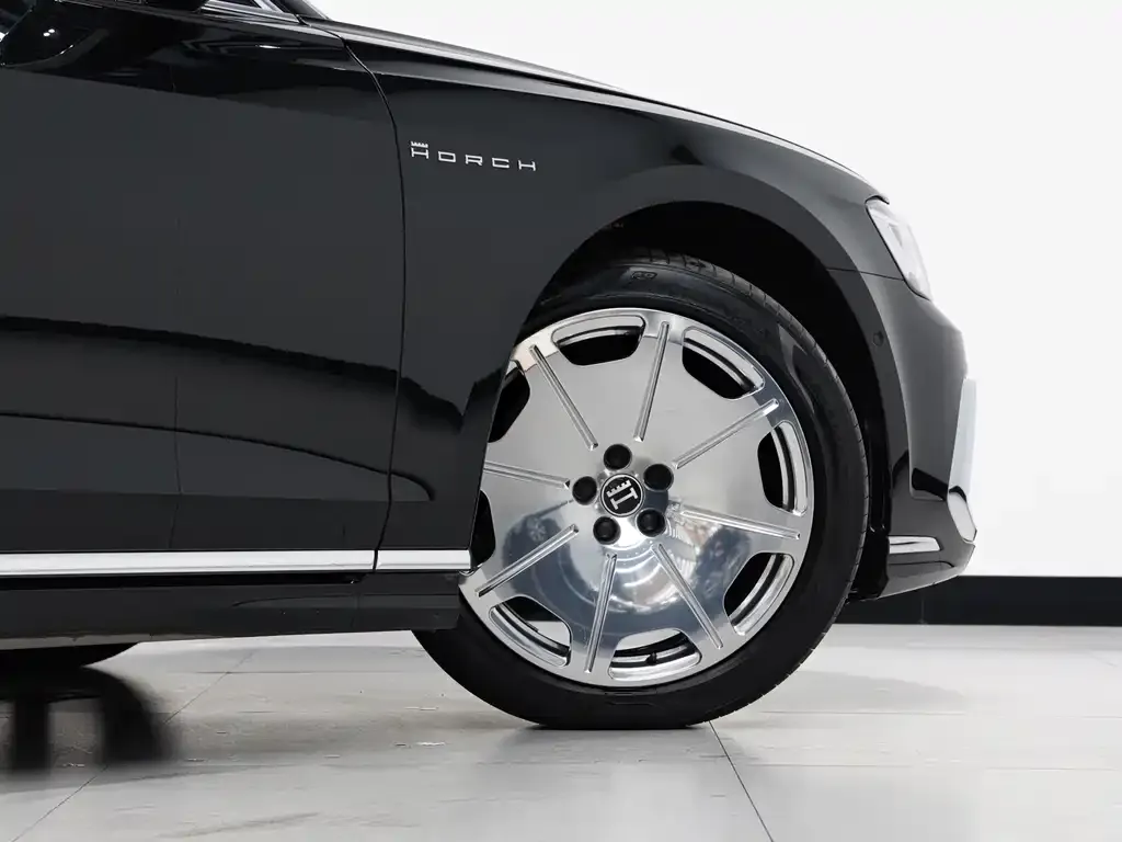 Audi A8 2024 из CN, фото 2