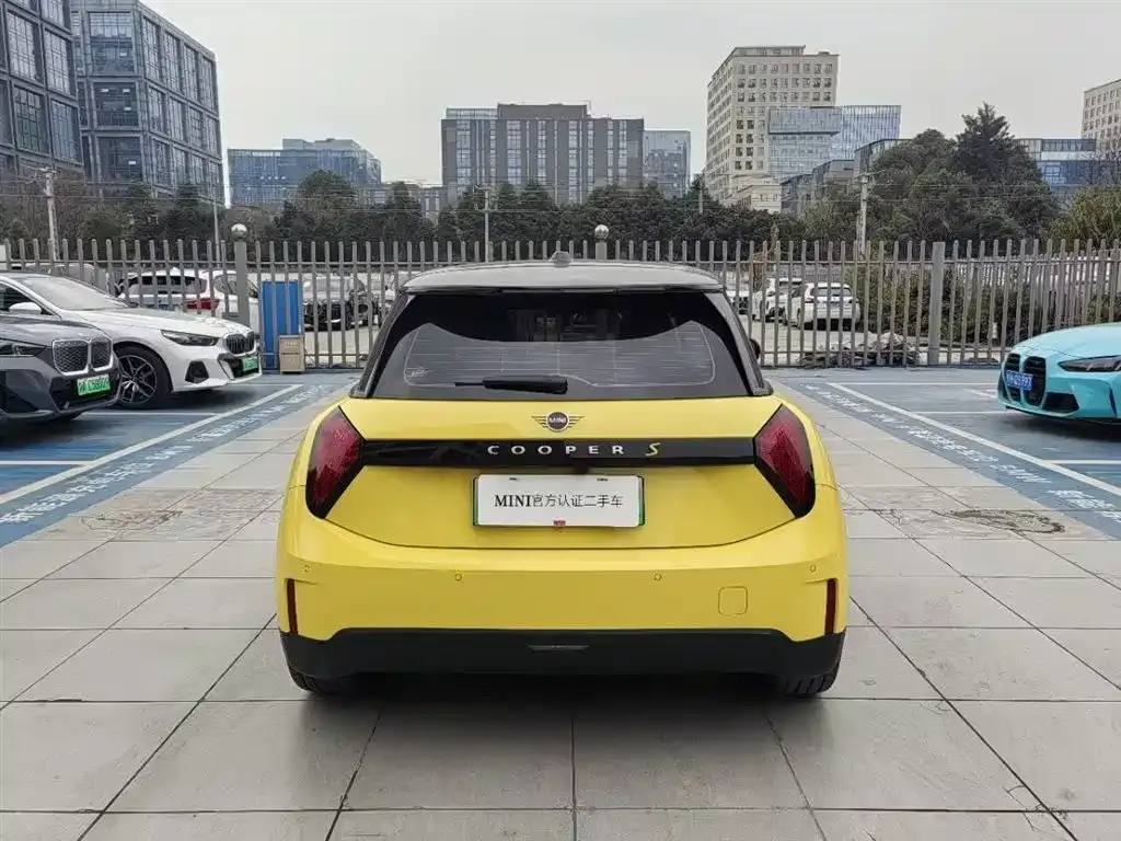 MINI Cooper EV 2024 из CN, фото 3