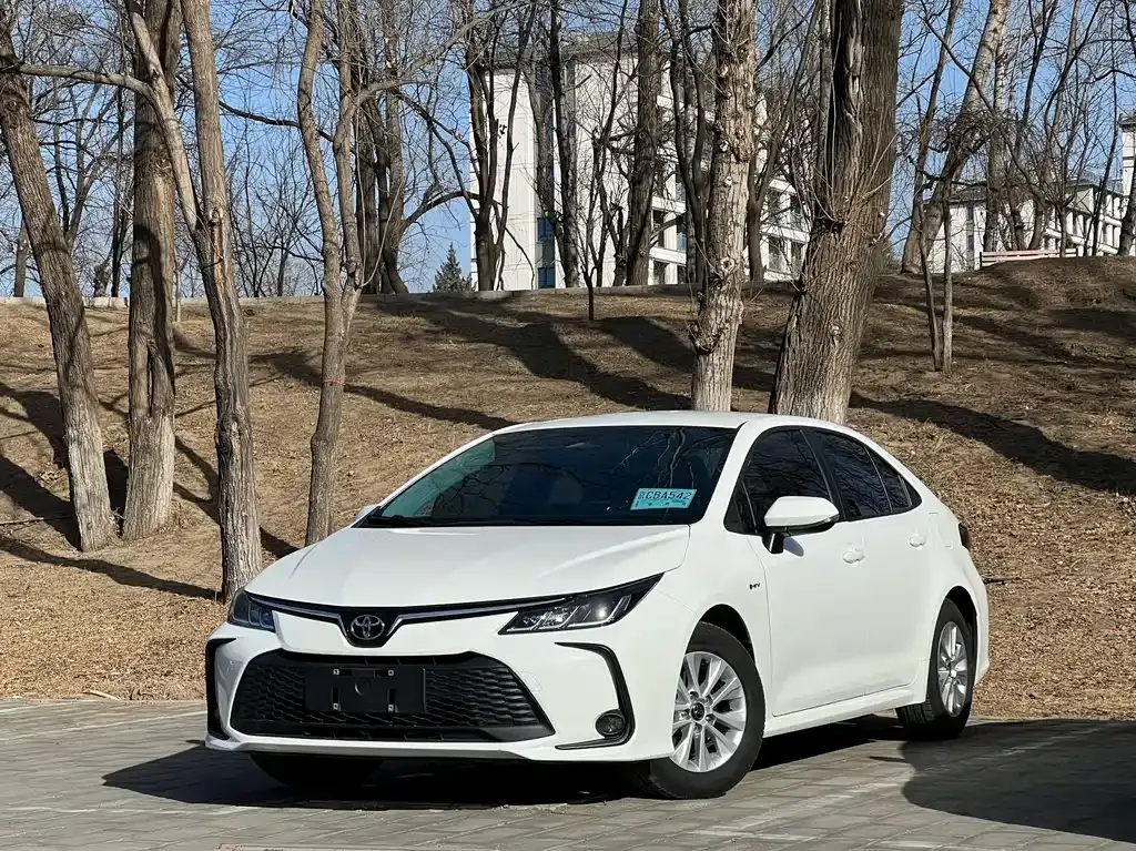 Toyota Corolla 2025 из CN, фото 1