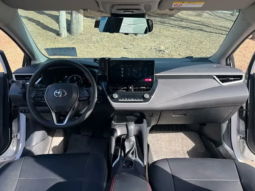 Toyota Corolla 2025 из CN, фото 4