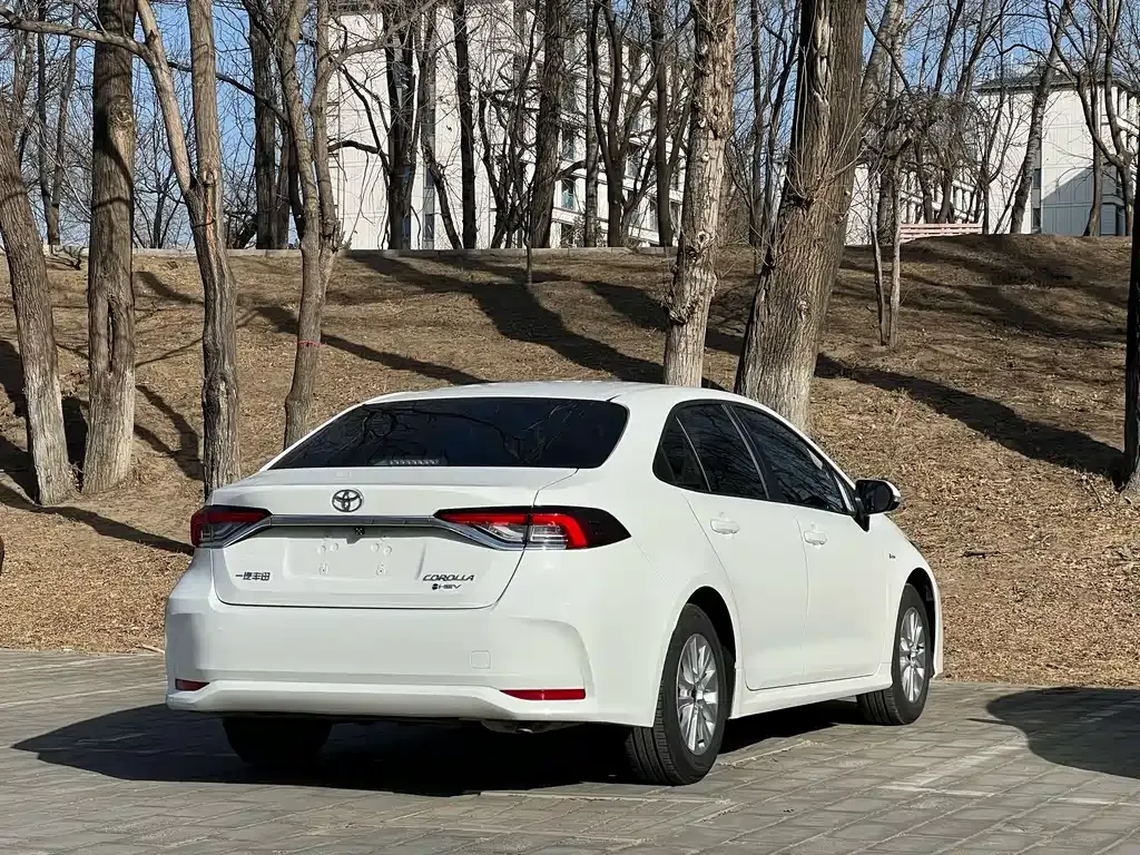 Toyota Corolla 2025 из CN, фото 8