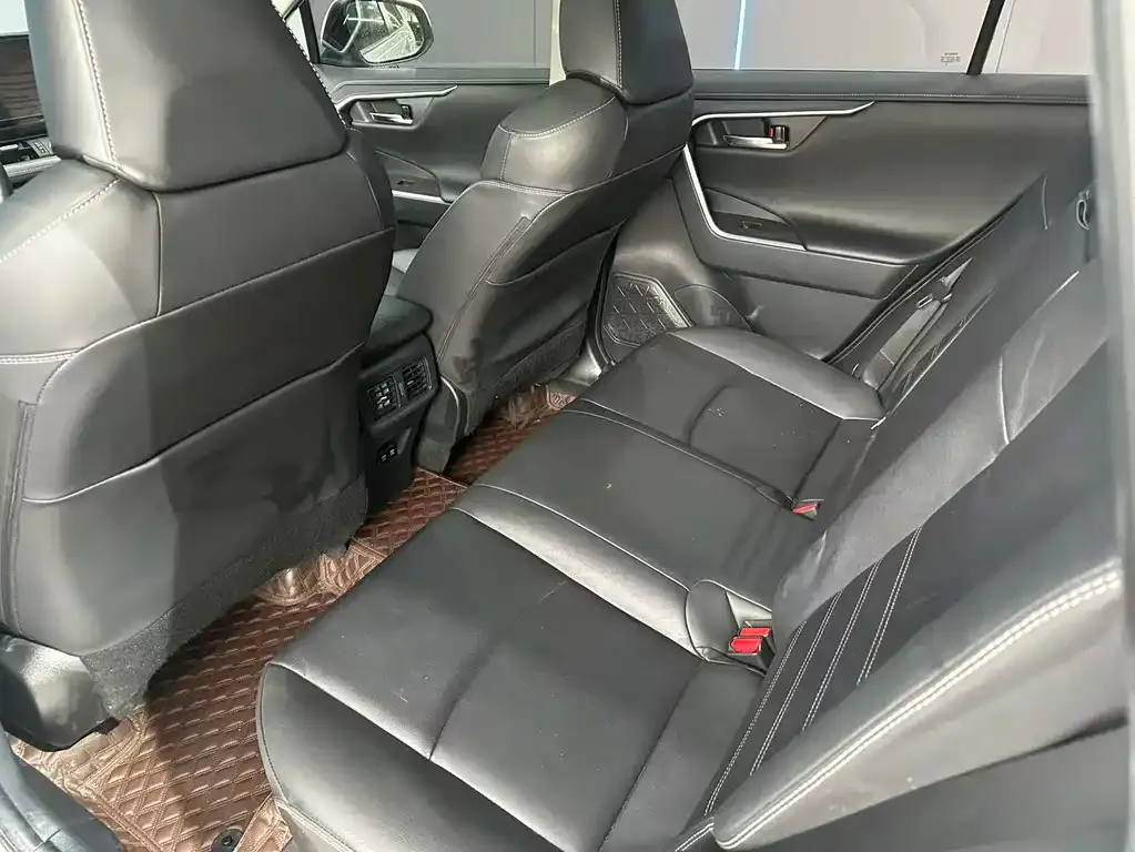 Toyota RAV4 2021 из CN, фото 10