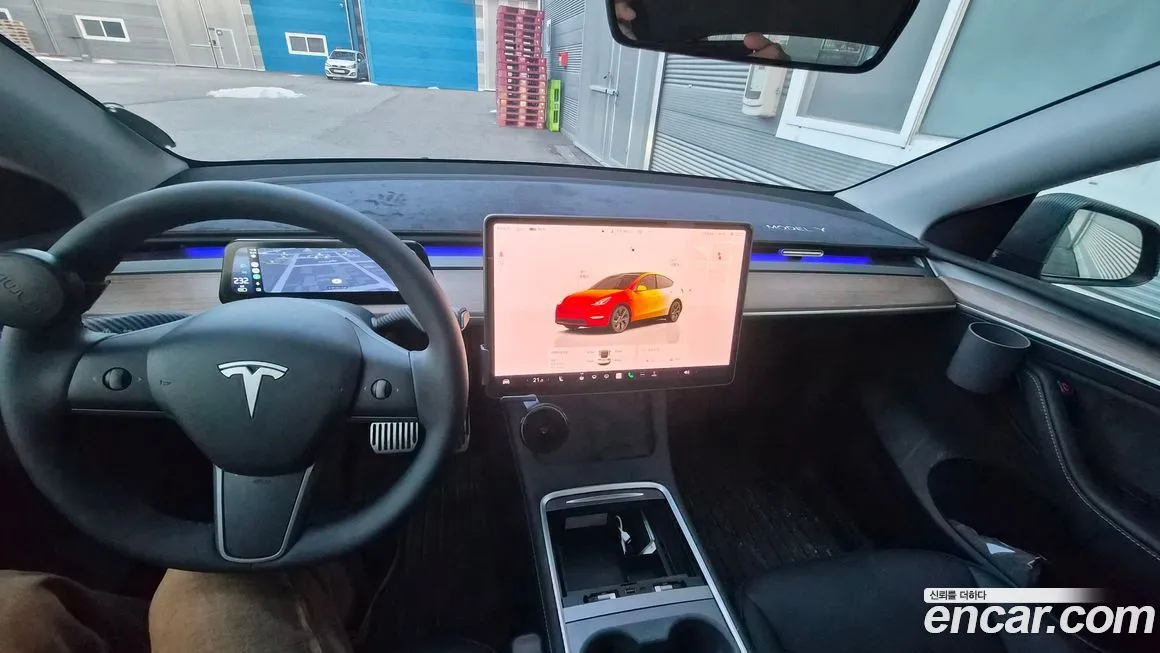 Tesla Model Y — фото 8