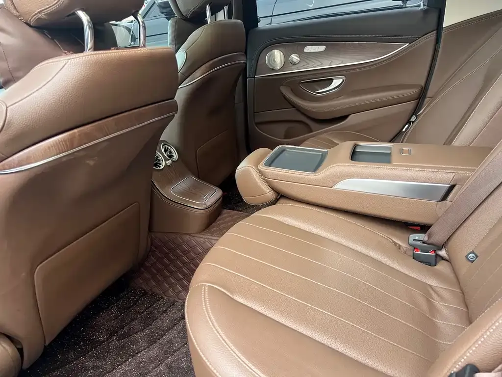 Mercedes-Benz E-Class 2023 из CN, фото 5