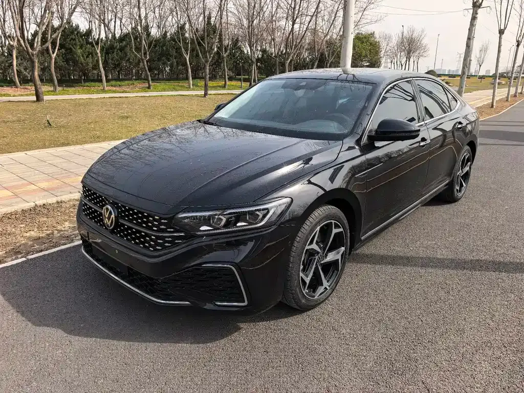 Volkswagen Passat 2024 из CN, фото 1