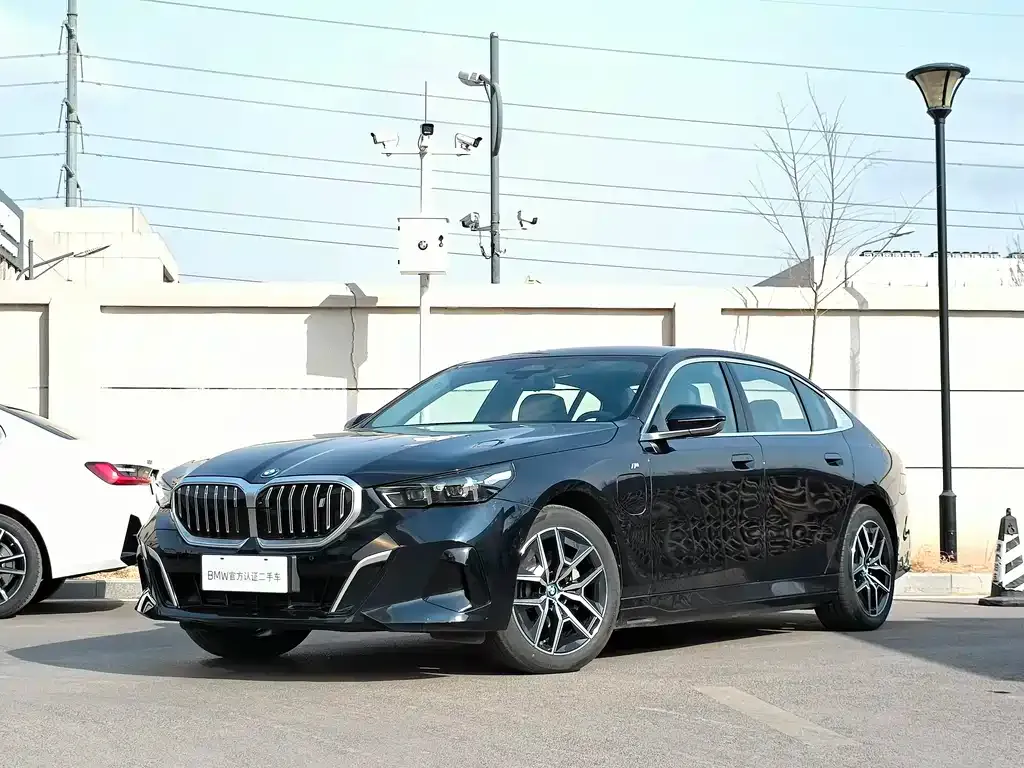 BMW i5 — фото 1