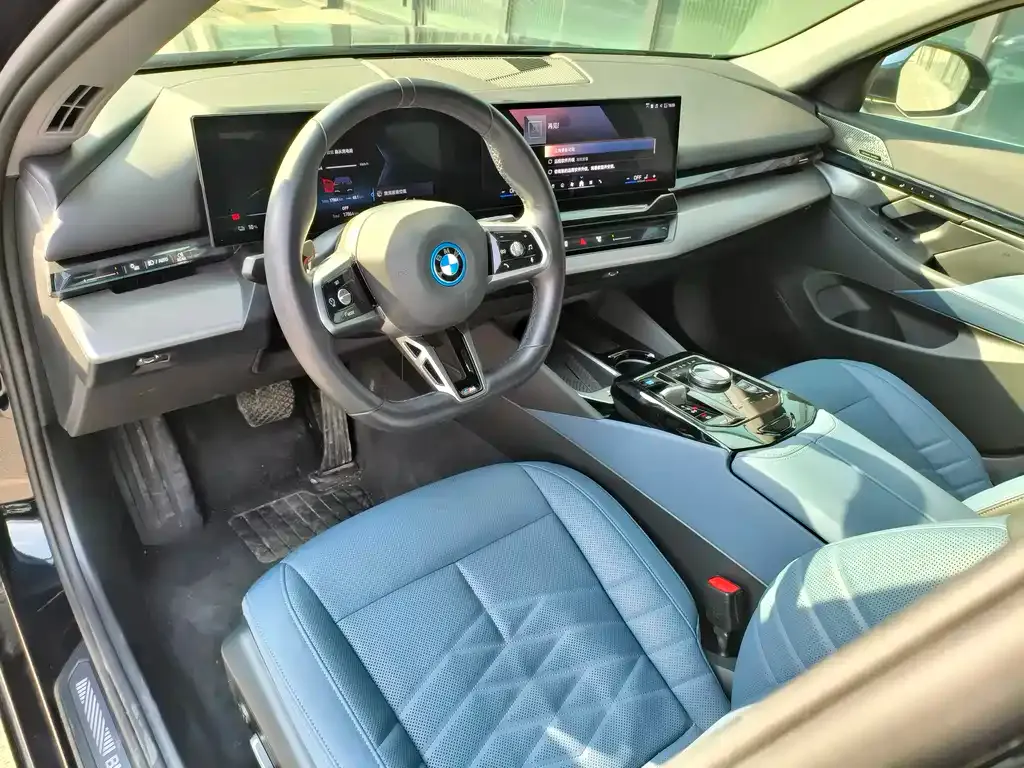 BMW i5 — фото 2