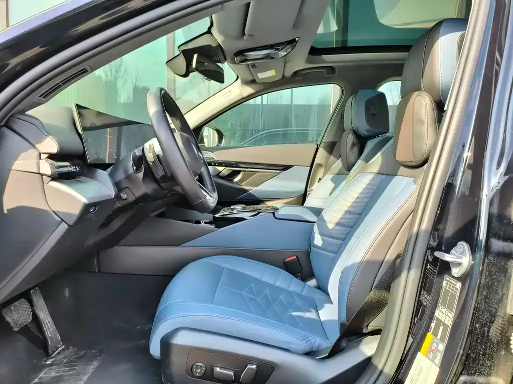 BMW i5 — фото 10