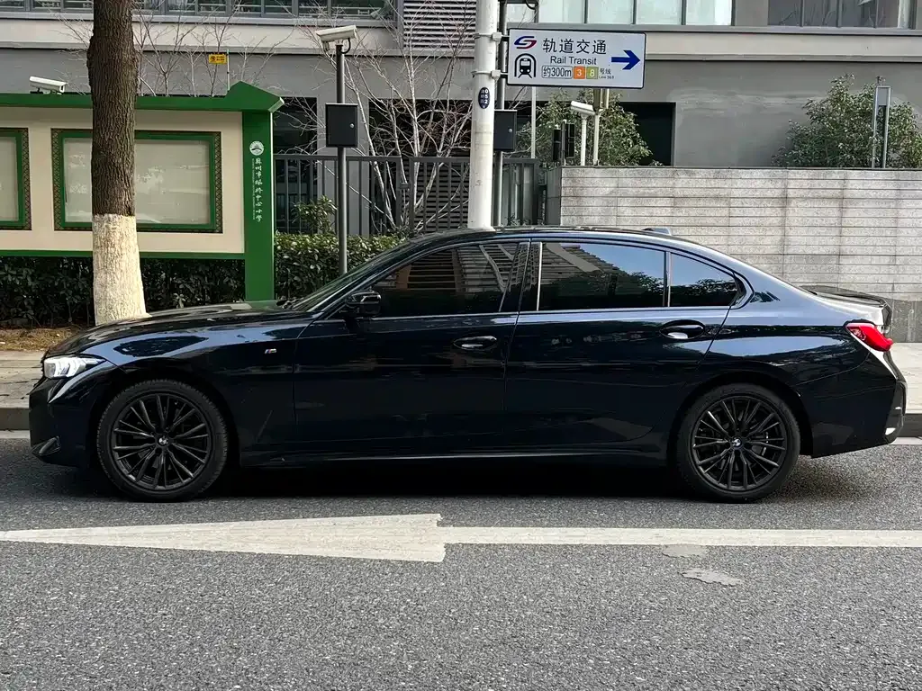 BMW 3 Series 2023 из CN, фото 7