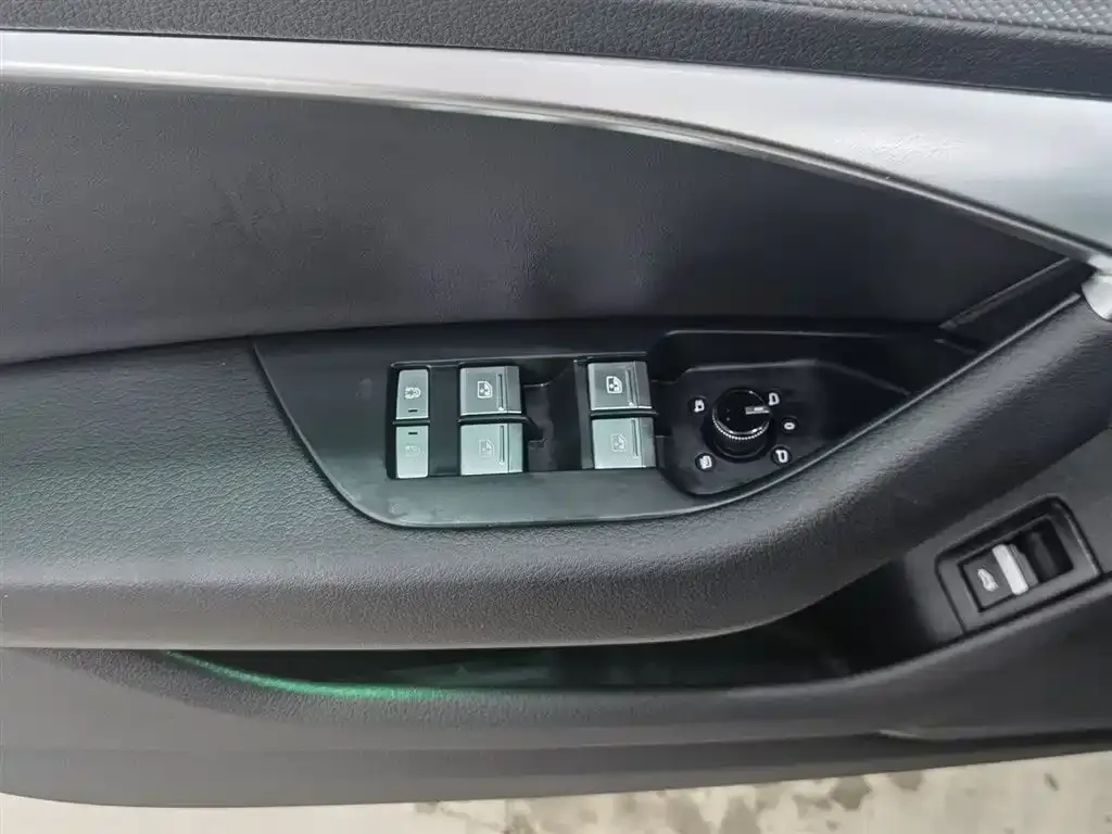 Audi A6L 2023 из CN, фото 4